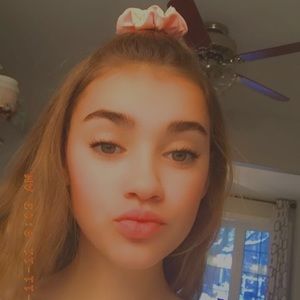 Meet your Posher, Ava